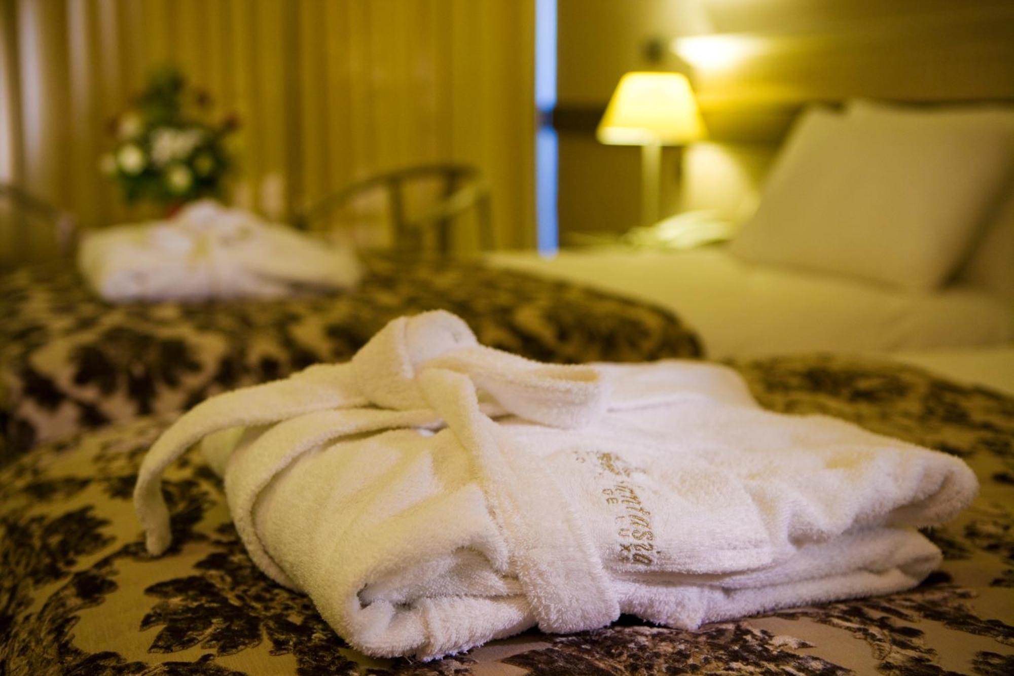 Fantasia Deluxe Hotel Κουσάντασι Εξωτερικό φωτογραφία