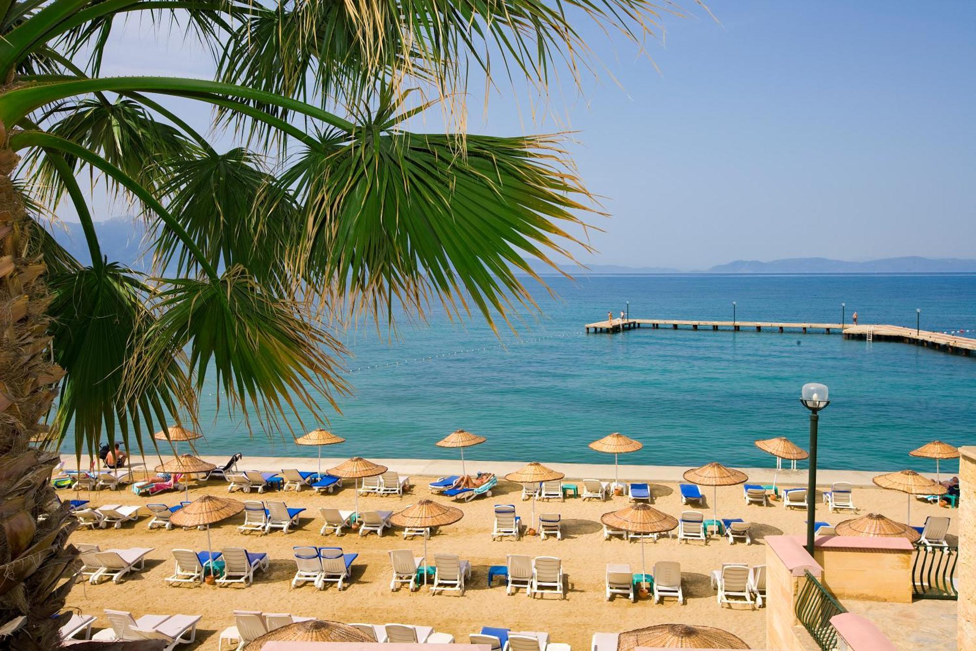 Fantasia Deluxe Hotel Κουσάντασι Εξωτερικό φωτογραφία