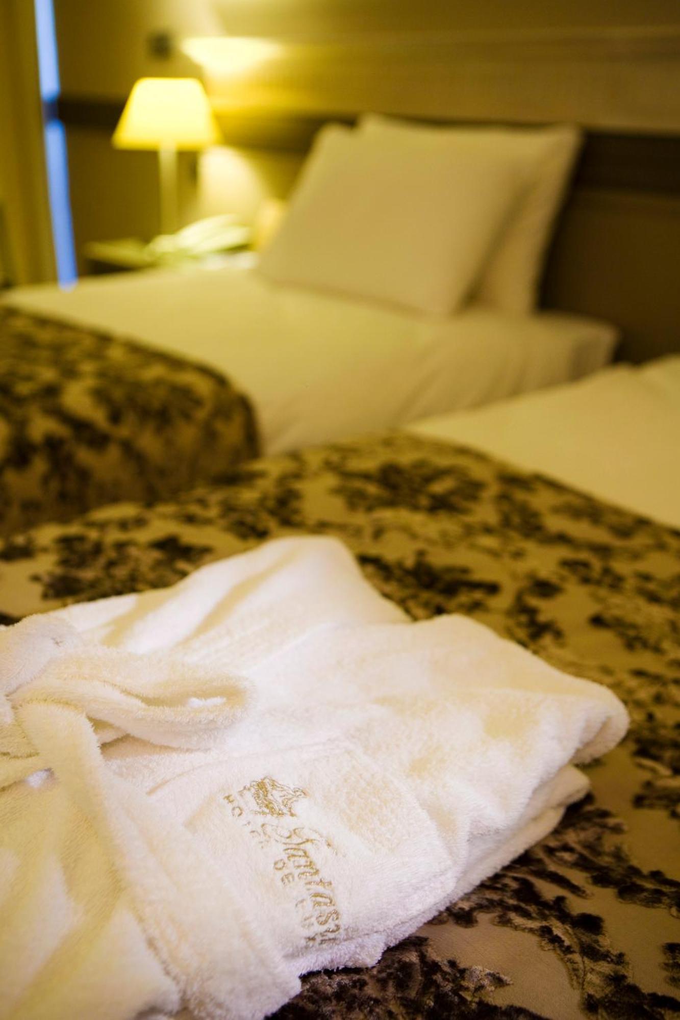 Fantasia Deluxe Hotel Κουσάντασι Εξωτερικό φωτογραφία