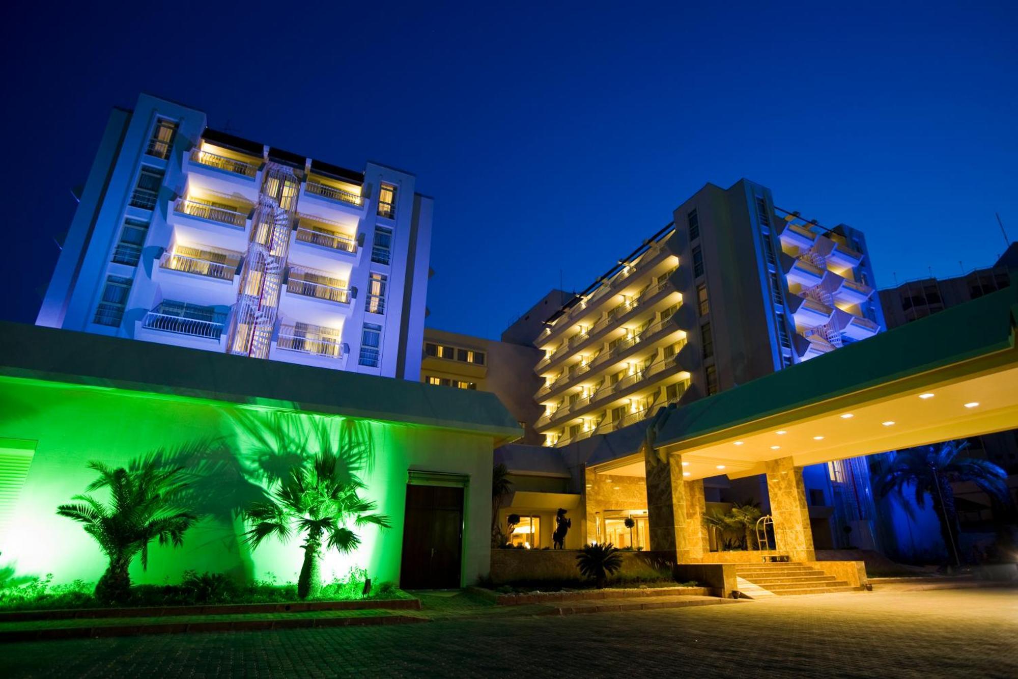 Fantasia Deluxe Hotel Κουσάντασι Εξωτερικό φωτογραφία