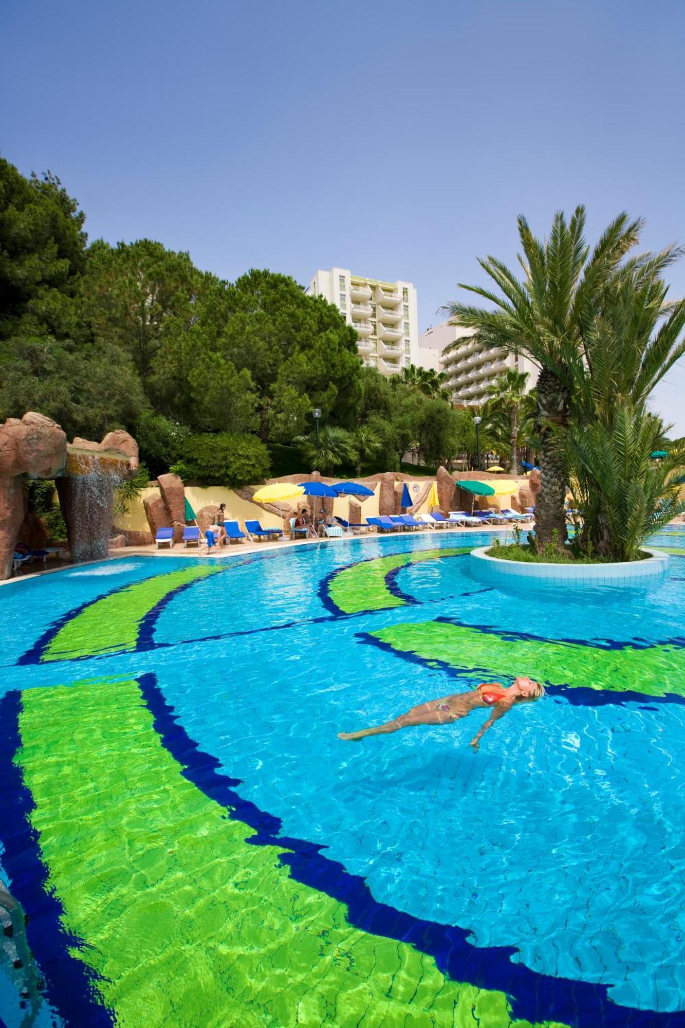 Fantasia Deluxe Hotel Κουσάντασι Εξωτερικό φωτογραφία