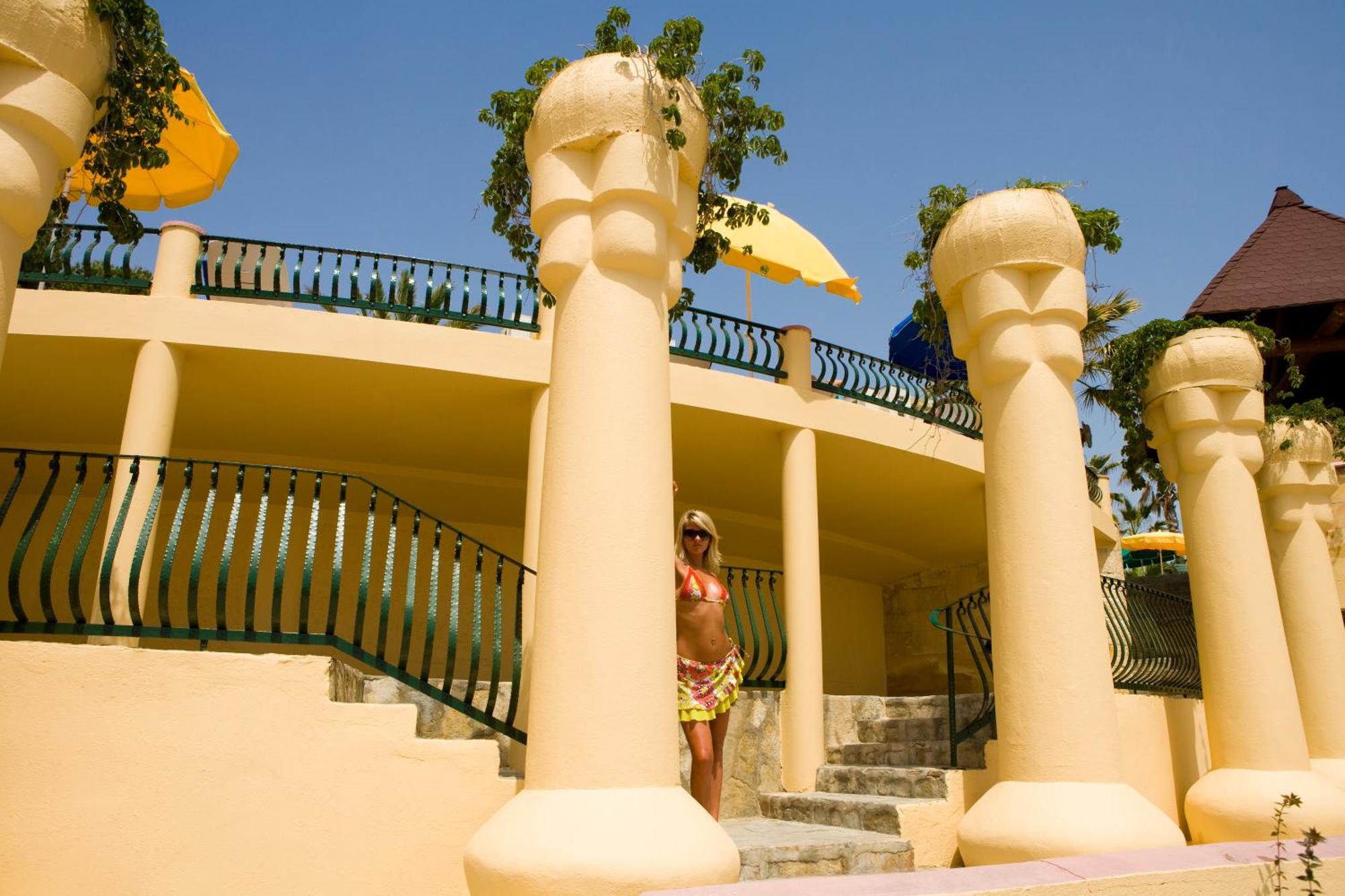 Fantasia Deluxe Hotel Κουσάντασι Εξωτερικό φωτογραφία