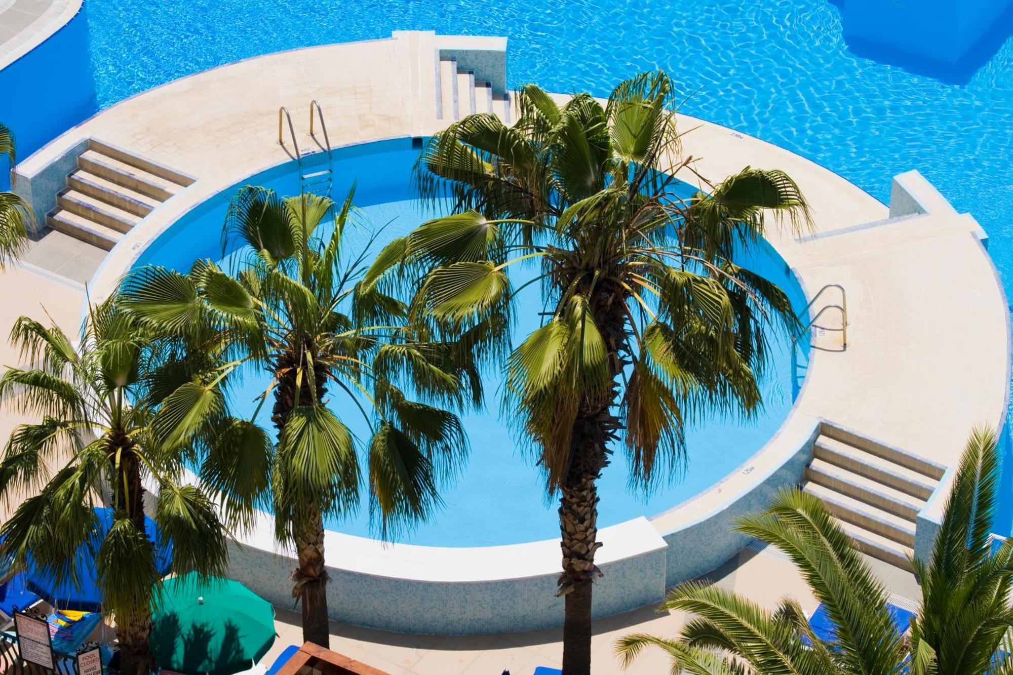 Fantasia Deluxe Hotel Κουσάντασι Ανέσεις φωτογραφία